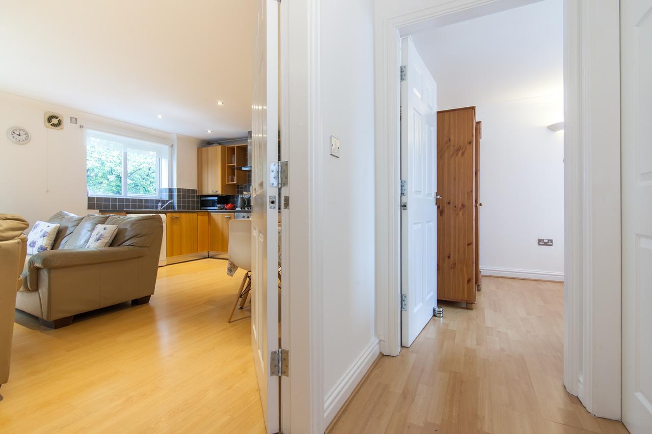 Rest & Recharge - Birley View Manchester Exterior foto